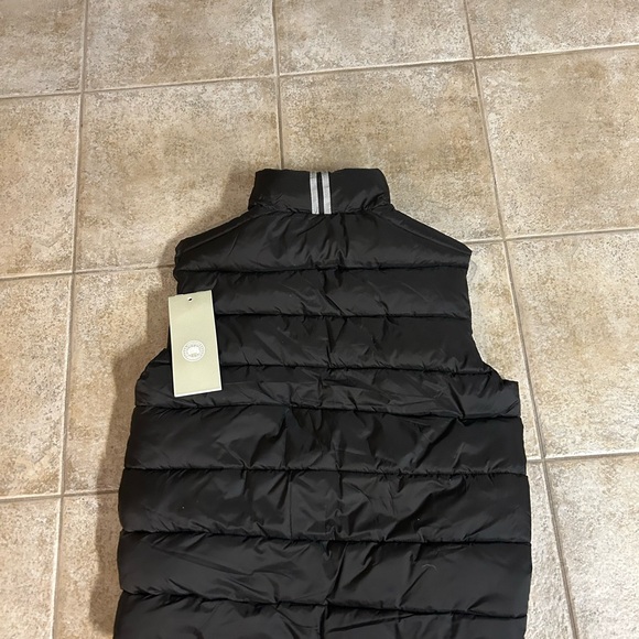 Canada Goose Black Vest with Logo Patch XS - Picture 2 of 7
